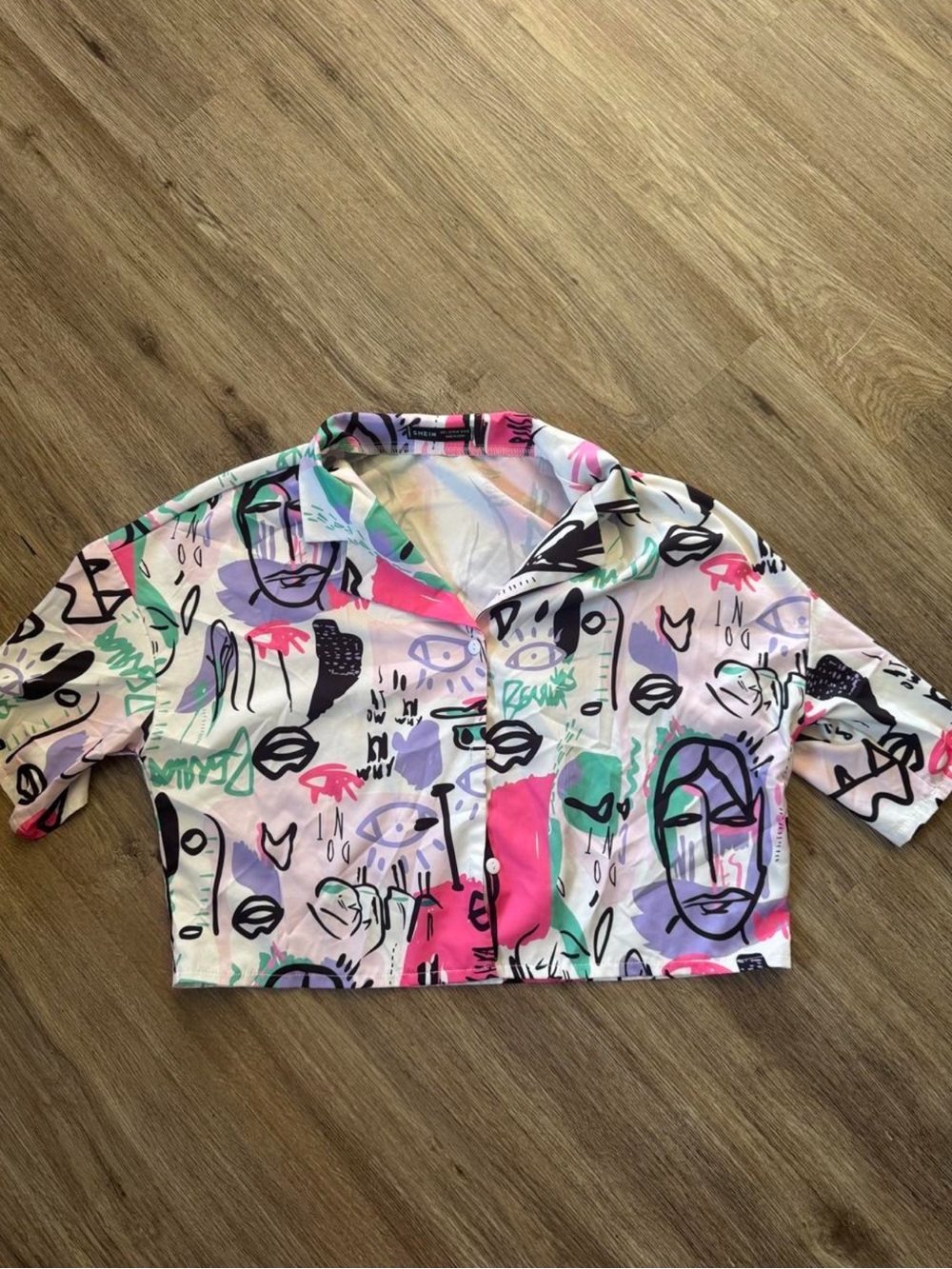 SHEIN Multicolor Abstract Cropped Button-Down Top